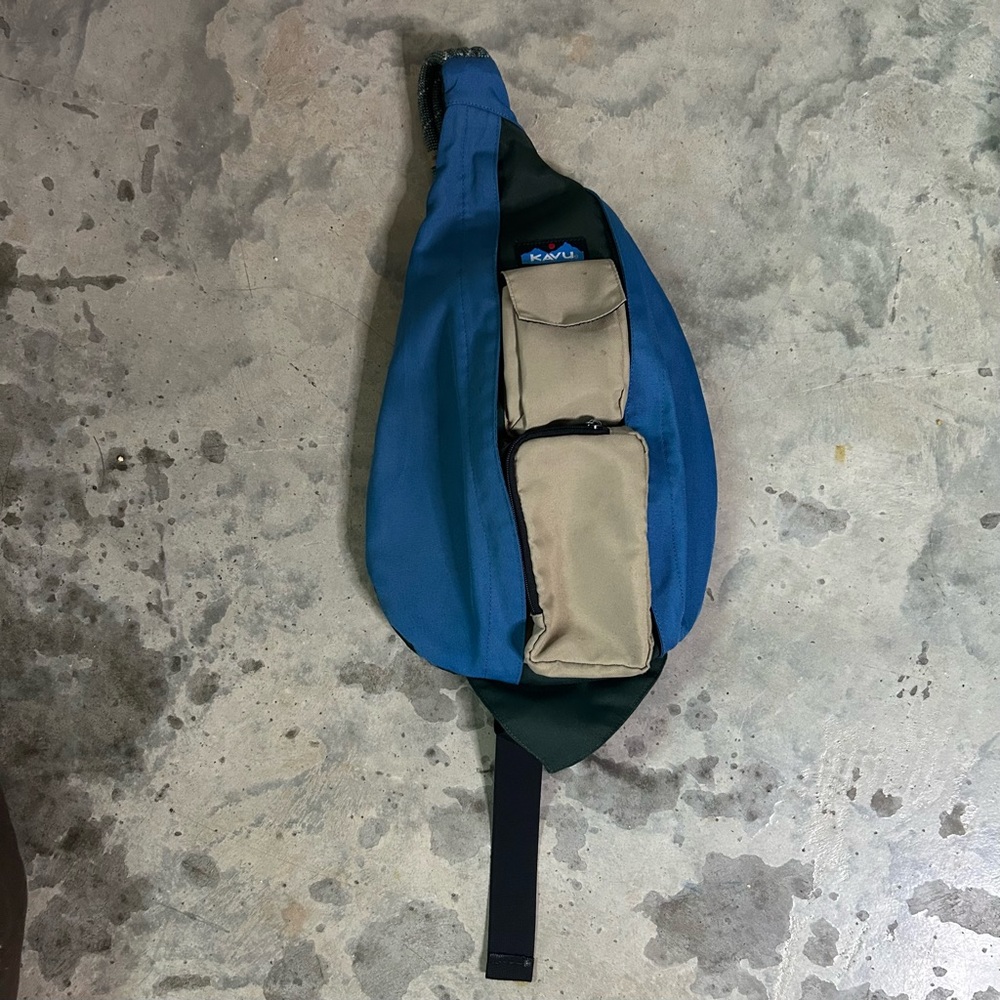 Kavu Rope Sling Bag. Ones size. Casual Everyday Outdoor Travel